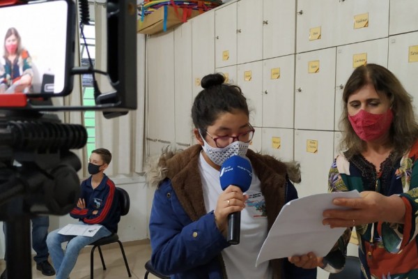 Rádio na escola fez parte da programação da Semana do Município