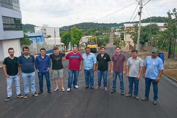 Governo Municipal retoma projeto de asfaltamento de dezenas de ruas