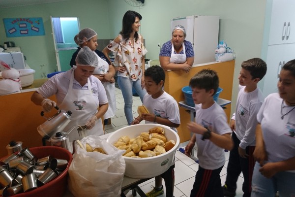 Café da Manhã Na Escola volta a ser servido nas escolas Ensino Fundamental e Educação Infantil – Pré-Escola