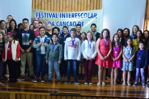 SME realiza o VIII Festival da Canção Interescolar Municipal