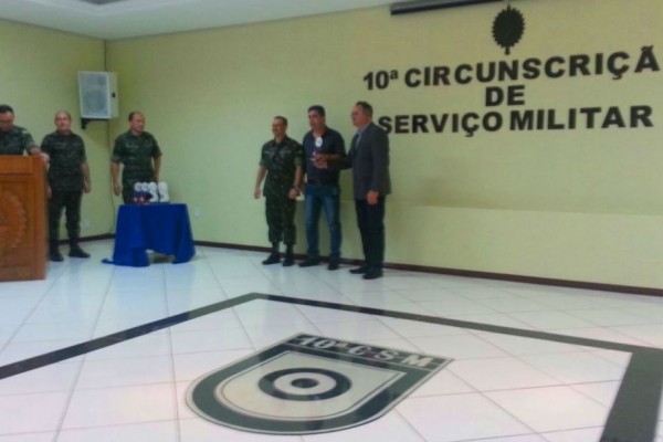 Junta de Serviço Militar de Sarandi recebe troféu Olavo Bilac por eficiência