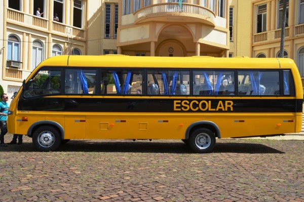 Município adquire mais um ônibus escolar com recursos próprios